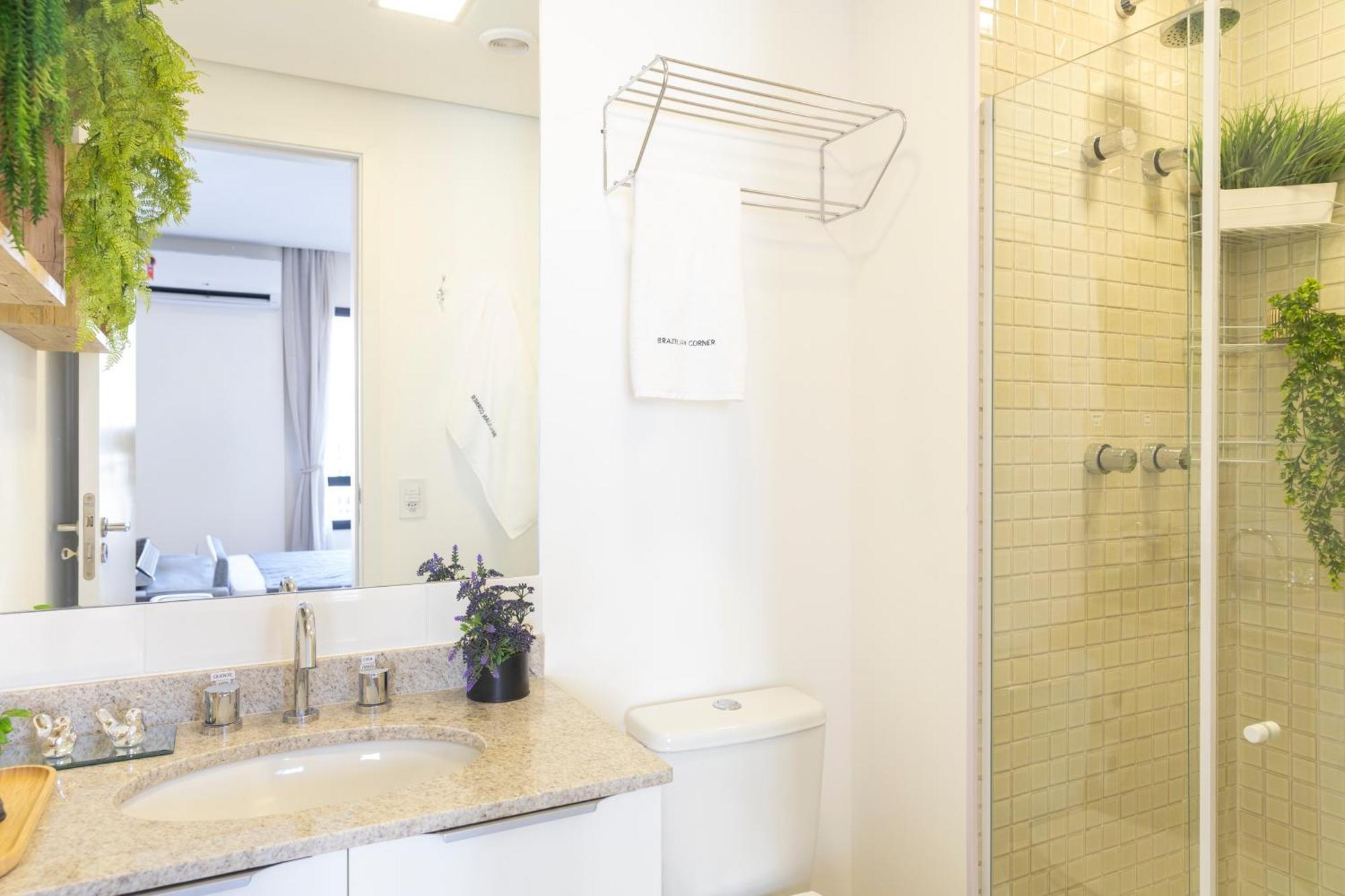 Piscina, Ac, Pinheiros, Internet| Brazilian Corner